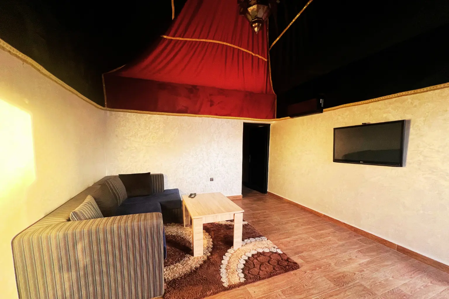 Chambre Double confort - Domaine Kasr Ennakhil – Domaine d’hôtes et Complexe evènementiel – Palmeraie Marrakech